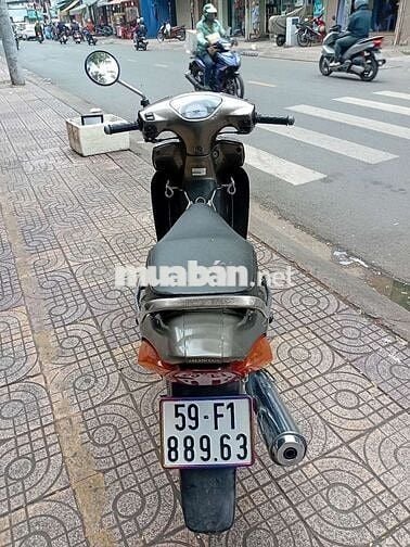 Future 2001 mới.đẹp.máy êm chưa chẻ máyít hao xăng