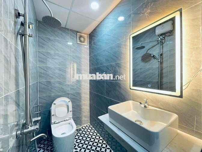 GĐ Chuyển Ra Nhà Riêng Pass Gấp CHDV 2PN 60m2 Q5. HỖ TRỢ CỌC 2TR