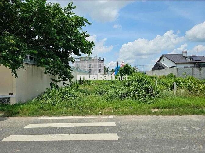 BÁN LỖ LÔ ĐẤT THỔ CƯ 200M2 TẠI THỊ TRẤN CỦ CHI GIÁ 900TR ALO LÀ CHỐT