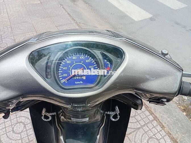 Future 2001 mới.đẹp.máy êm chưa chẻ máyít hao xăng