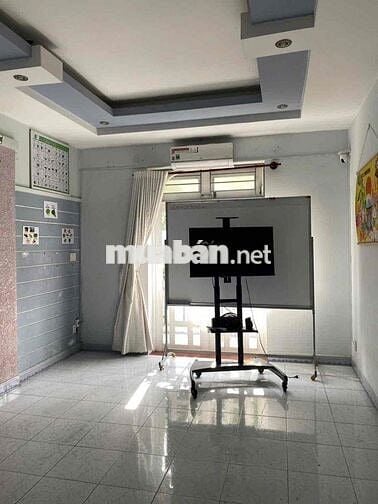 Cho thuê nhà nguyên căn mặt tiền P. Tân Quý, Q. Tân Phú