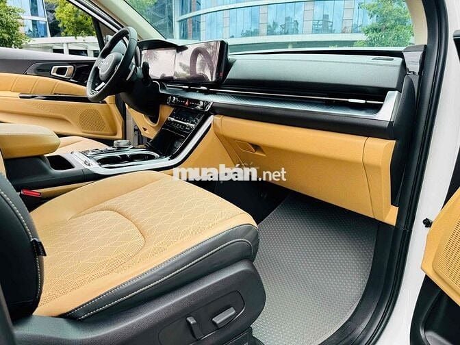 Kia Carnival Premium 2.2D 8S 2023 - Siêu Lướt