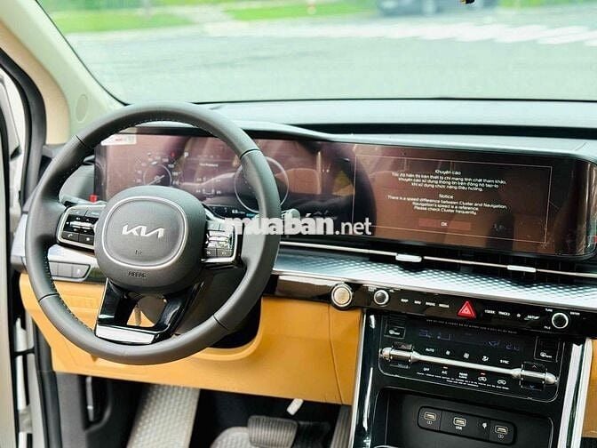 Kia Carnival Premium 2.2D 8S 2023 - Siêu Lướt