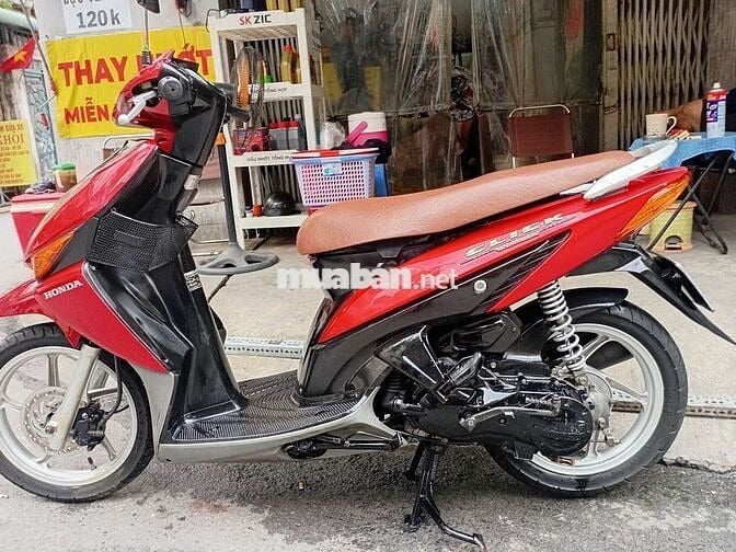 Click 2008 đẹp.Bstp máy mạnh êm không hú gọn gàng.