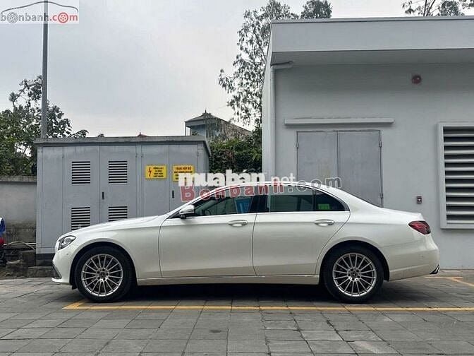 Mercedes E 200 Exclusive V1 2023