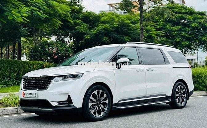 Kia Carnival Premium 2.2D 8S 2023 - Siêu Lướt