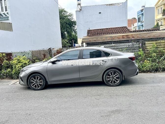 KIA K3 2.0 PREMIUM 2021 XE GIA ĐÌNH ÍT ĐI VAY 70%