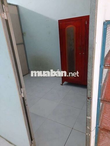 Nhà cấp 4, gần nhà thờ,trường học,chợ thích hợp cho học sinh,sinh viên