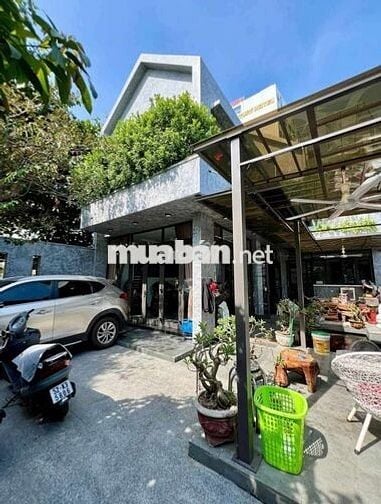 BIỆT THỰ SÂN VƯỜN SIÊU ĐẸP, 2PN, FULL NỘI THẤT, SÁT BIỂN MỸ KHUÊ