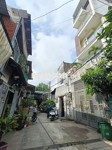 NHÀ ĐẸP📍SÁT MÃ LÒ- LÊ VĂN QƯỚI... XE TẢI VÔ NHÀ..4PN 5WC...GIÁ 5TỶ XÍU