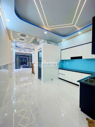 Bán nhà riêng Chỉ hơn 5 tỷ, có ngay nhà đẹp lung linh  Lê Văn Quới