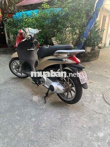 Xe Piaggio Liberty Việt Nam màu kaki
