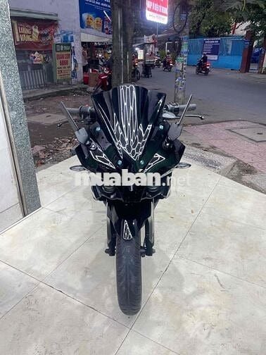 Kawasaki Bajaj Pulsar Rs200 biển số thành phố