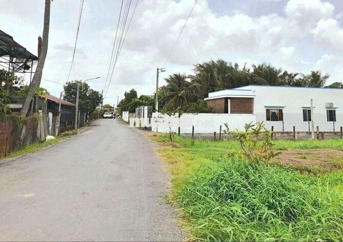Hàng Vip, 377m2 đất thổ cư đường nhựa giá chỉ 1.29 tỷ