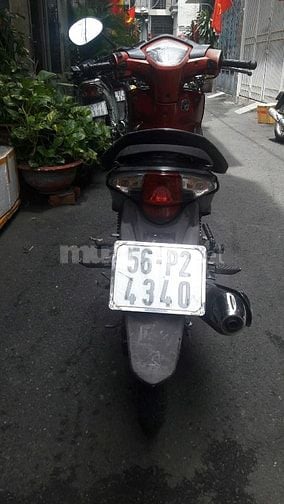 Xe máy nhà cần bán do không xài tới
