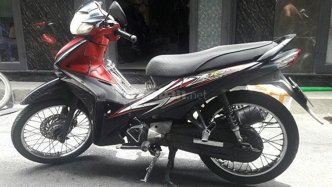 Xe máy nhà cần bán do không xài tới