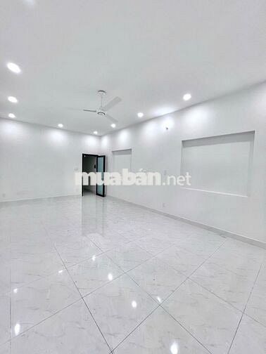 HỆ THỐNG CĂN HỘ MỚI - STUDIO/ FULL NỘI THẤT/ BANCOL Ở HỒNG BÀNG UEF