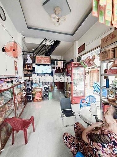 Bán Nhà mặt tiền đường đang kinh doanh buôn bán tạp hoá có thu nhập