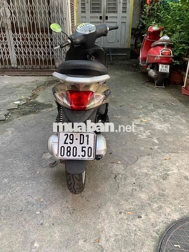Xe Piaggio Liberty Việt Nam màu kaki