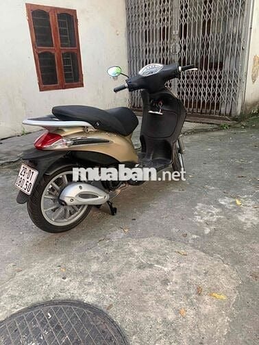 Xe Piaggio Liberty Việt Nam màu kaki