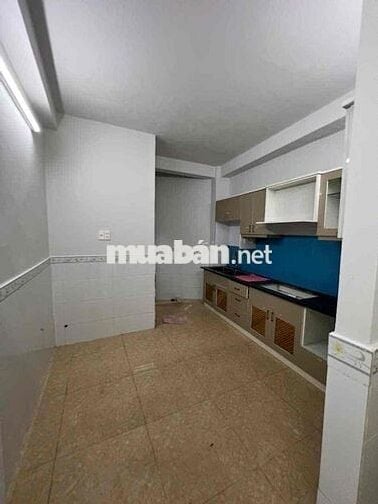 Bán Nhà 4 Tầng 4PN ST Sát Mặt Tiền Chỉ 6 Tỷ 700 TL