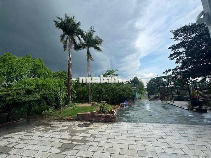 cho thuê biệt thự 1200m2 sát kcn tân phú trung
