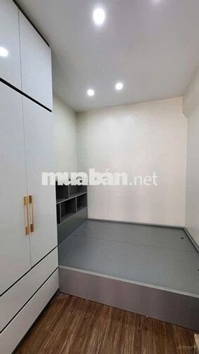 Chung cư Licogi 13 Khuât Duy Tiến 90m2 3pn 2vs 15.5tr