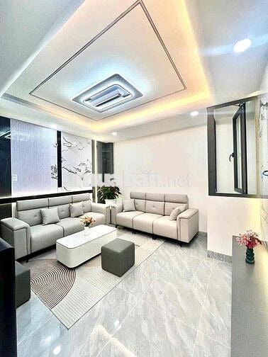 Nhà mới y hình chi cần xách Vali vô là ở