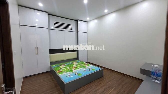 Chung cư Licogi 13 Khuât Duy Tiến 90m2 3pn 2vs 15.5tr