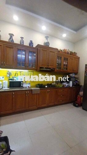 NHÀ MỚI SƠN SỬA 1T2L 5x22 GIÁ 35TR HẺM XE TẢI ĐỐI DIỆN VĂN LANG