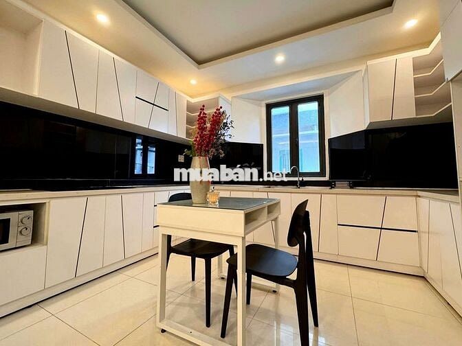 Căn Hộ Tách Bếp An Ninh Thang Máy Ngay Hai Bà Trưng