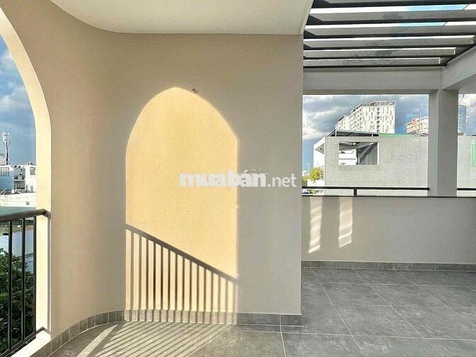 PENHOUSE 2PN 1PK 1WC FULL NỘI THẤT VIEW SIÊU THOÁNG NGAY CHỢ THẠCH ĐÀ
