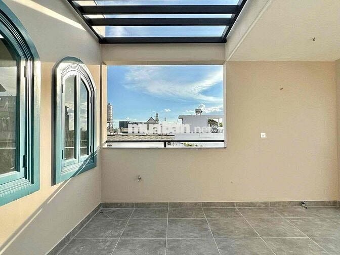 PENHOUSE 2PN 1PK 1WC FULL NỘI THẤT VIEW SIÊU THOÁNG NGAY CHỢ THẠCH ĐÀ