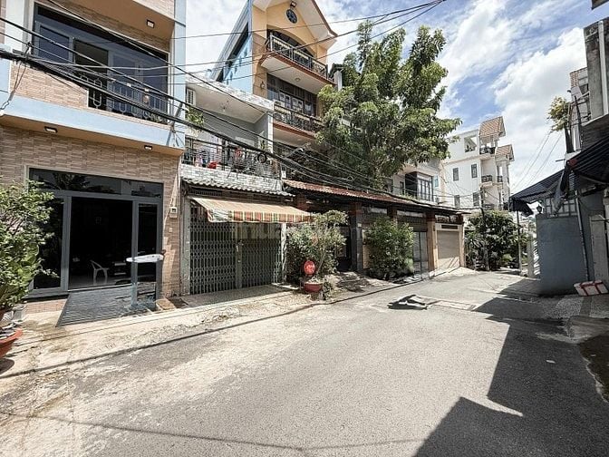 176M2 - BA VÂN - NGANG 6.2 - VUÔNG A4 - TIỆN XÂY MỚI