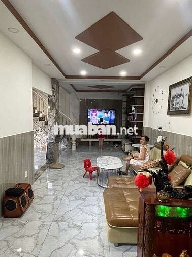 HẺM XE HƠI VÀI MÉT RA MT PHAN VĂN HỚN - NGANG 10 - 120M2 - HCĐ