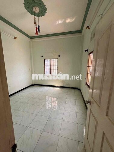 BÁN NHÀ MẶT TIỀN ĐƯỜNG HỒNG LẠC KẾ BÊN LẠC LONG QUÂN 3,8x19 5TẦNG 5PN,