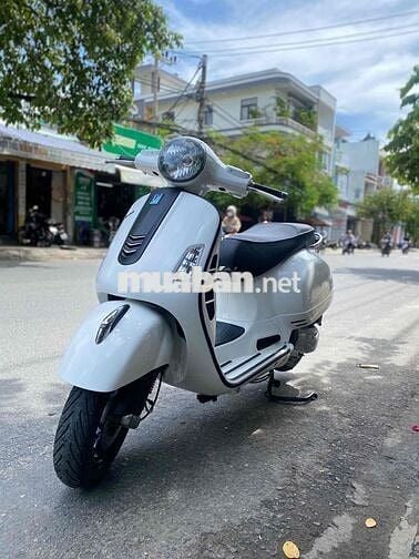 BÁN XE VESPA GTS 125