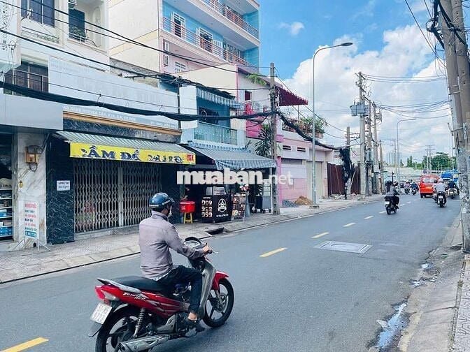 mặt bằng đẹp mặt tiền đường Đặng Nguyên Cẩn, phường 14, quận 6