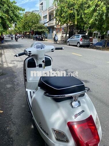 BÁN XE VESPA GTS 125