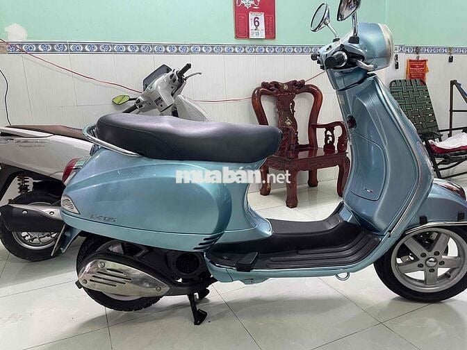 Vespa ý 125 đời 2010