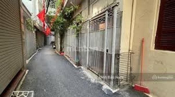 Chính Chủ Cần Bán Gấp nhà Phố Võng Thị 45m2 lô góc giá 13,9 tỷ .      