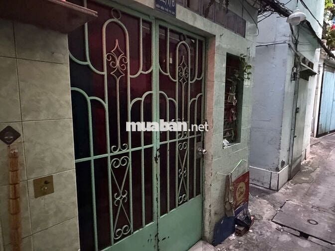 Nhà nhỏ quận 10 diện tích 12m2
