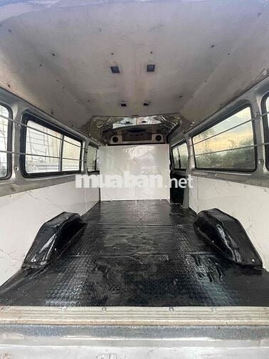Ford Transit 2009 Van 2.4L - 123 km