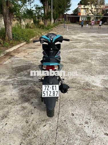 Cần tiền đi châu âu bán Xe tay côn đi uống cà phê
