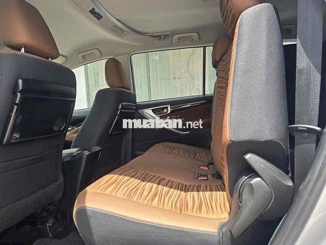 Toyota Innova 2.0G 2018 - 76000km