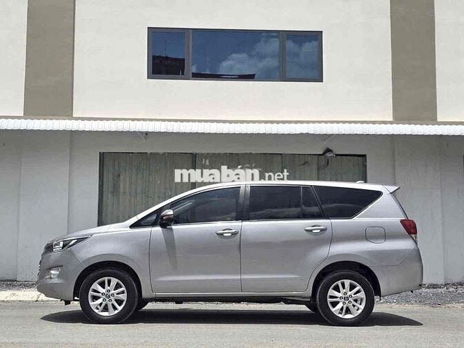 Toyota Innova 2.0G 2018 - 76000km
