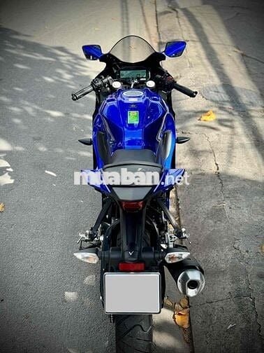 YAMAHA R15V4 mua 5/2025 odo 700 có bán góp