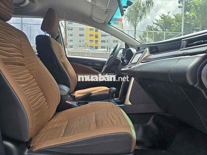 Toyota Innova 2.0G 2018 - 76000km