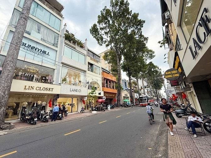 Bán nhà Trần Quang Diêu Q.3 - 23,5m2 - hẻm trước nhà 4m - 4,35 tỉ