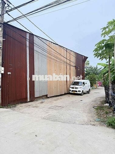 cho thuê kho 95m2 giá 5tr ngay ngã tư 4 mặt tiền chính chủ k trung gia